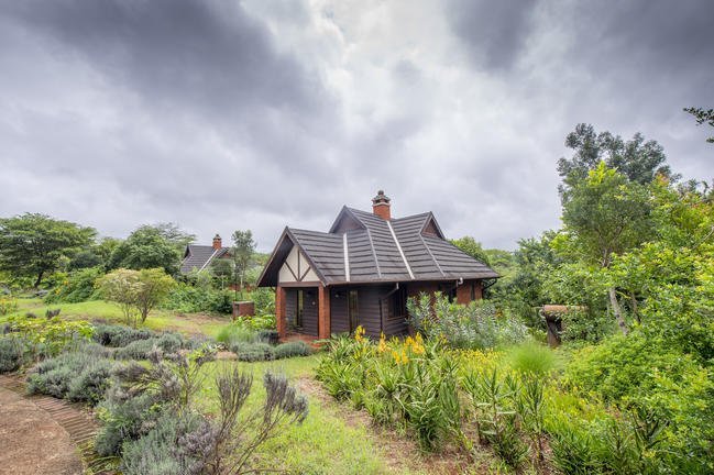 twin_cottage_exterior